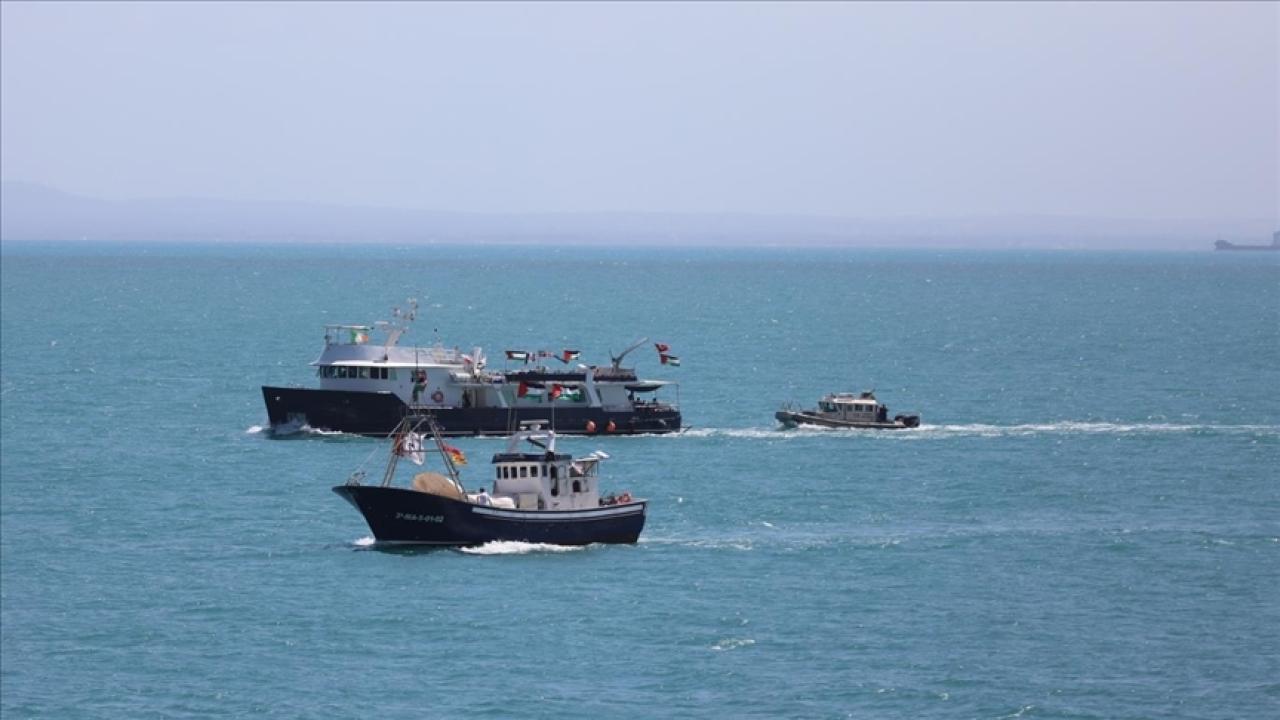 SUMUD FİLOSU: DÜNYANIN DÖRT BİR YANINDAN, TEK VÜCUT HALİNDE YELKEN AÇIYORUZ