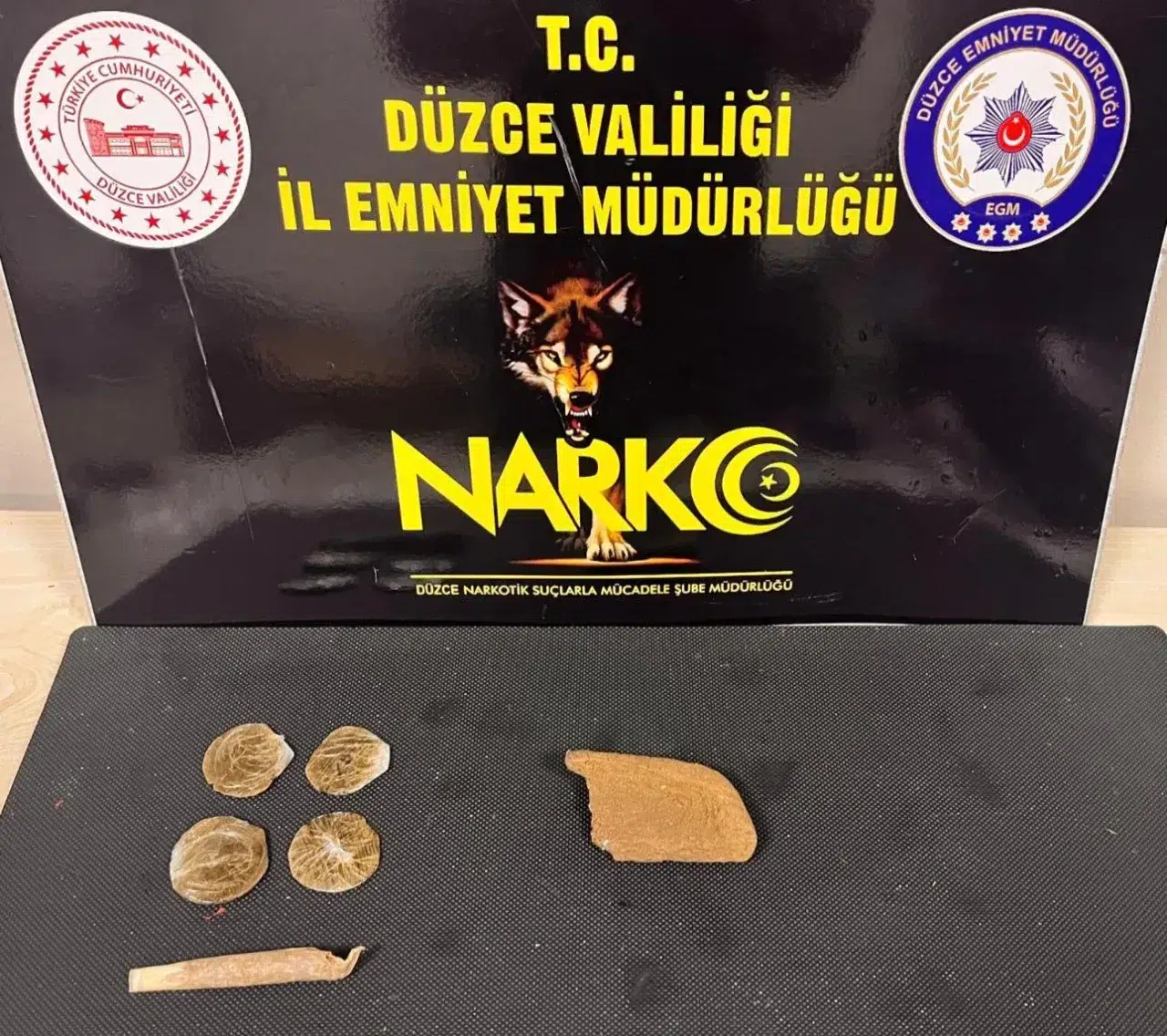 ASAYİŞDüzce'de uyuşturucu operasyonunda yakalanan 2 şüpheli tutuklandı
