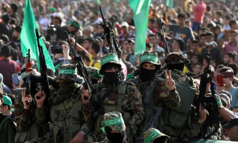 Direniş, Gazze’de işbirlikçi çete liderini yakaladı Direniş, Gazze’de işbirlikçi çete liderini yakaladı