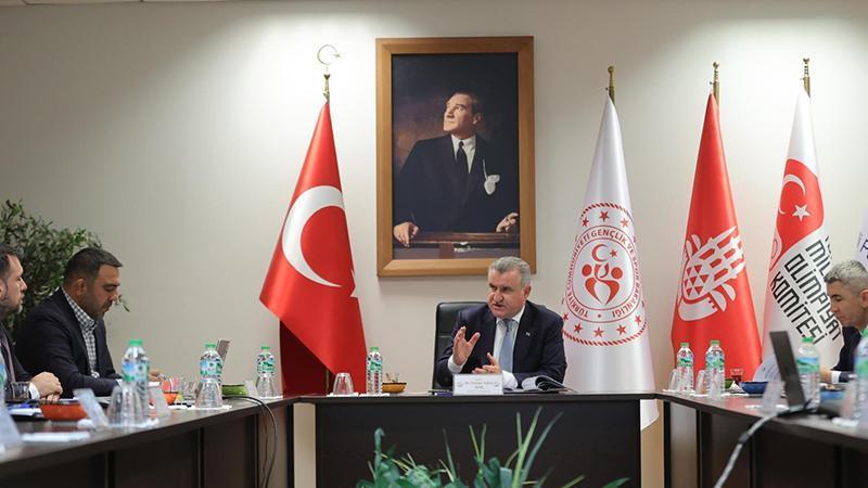 Bakan Bak İstanbul’da HDK toplantısına başkanlık etti