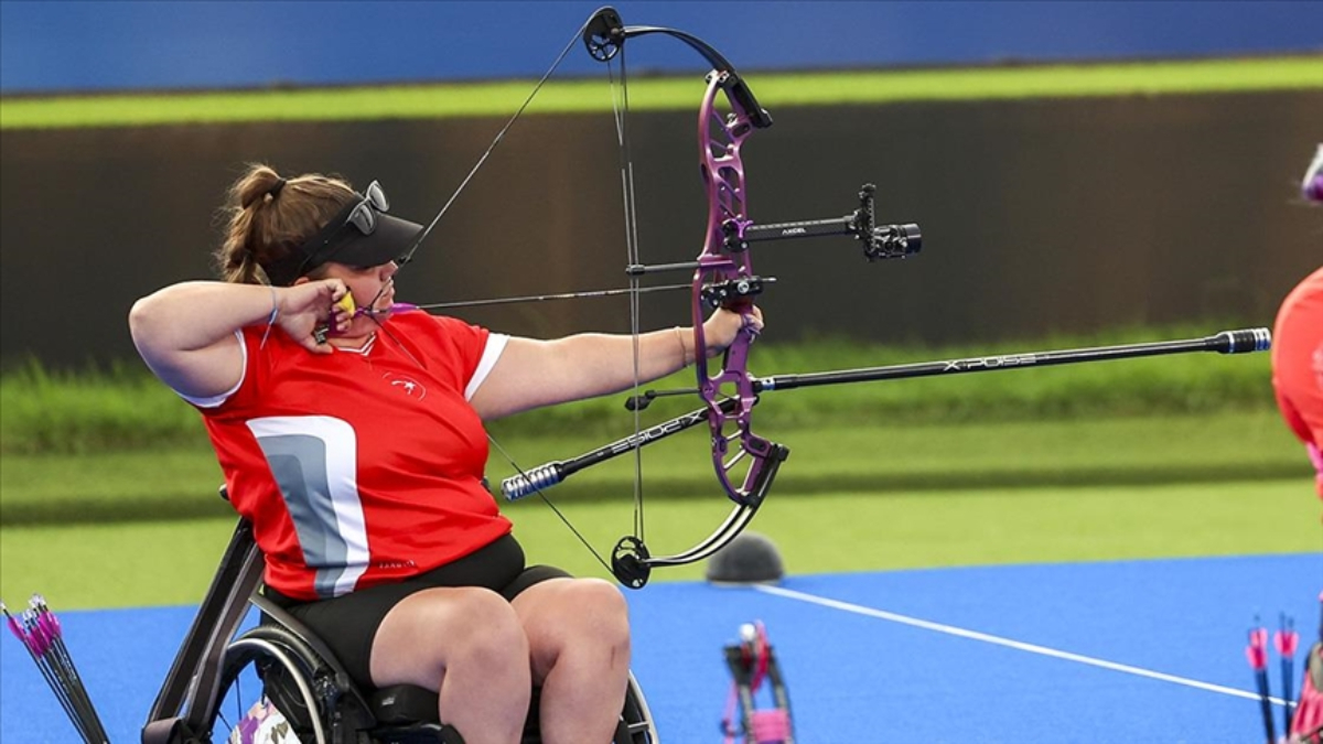 Öznur Cüre Girdi, dünya ikincisi oldu Öznur Cüre Girdi, dünya ikincisi oldu