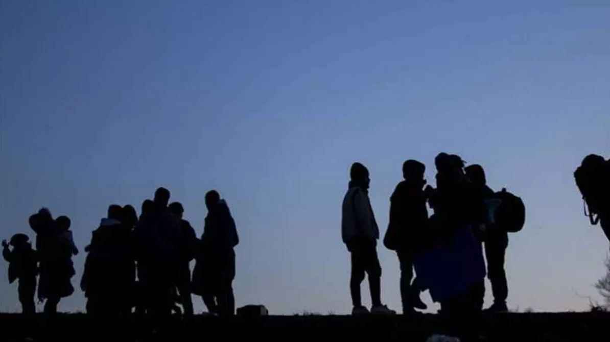 ASAYİŞ
Edirne ve Kırklareli'nde göçmen trafiği: 11 kişi yakalandı ASAYİŞ
Edirne ve Kırklareli'nde göçmen trafiği: 11 kişi yakalandı