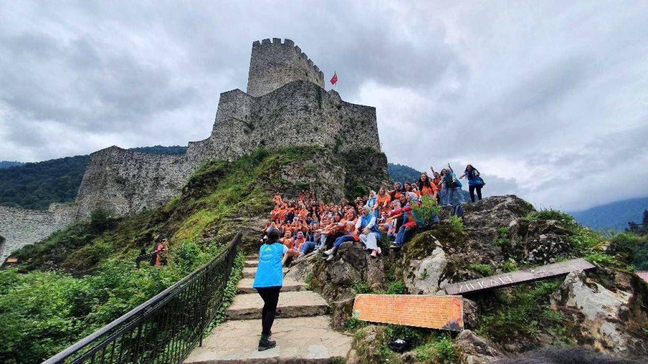 Türkiye 'Gençlik Kampı Modeli' Azerbaycan'da uygulanacak