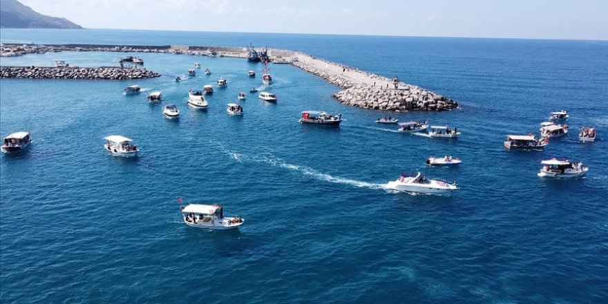 Hatay’da Sumud Filosu’nu “selamlama” etkinliği düzenlendi Hatay’da Sumud Filosu’nu “selamlama” etkinliği düzenlendi