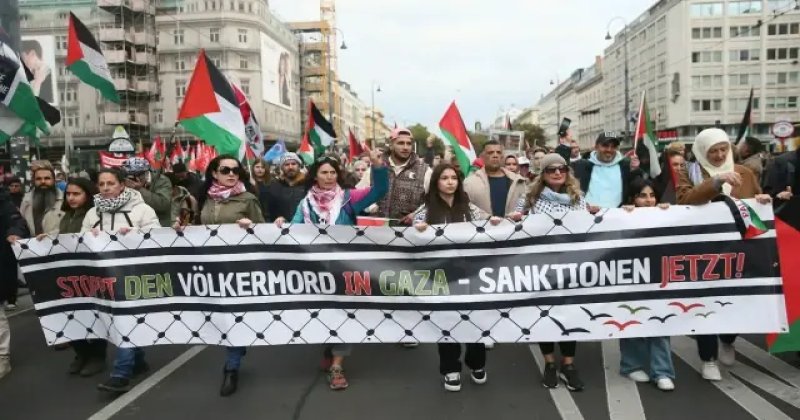 Viyana’da Filistin Destekçileri İsrail’e Yaptırım Çağrısı Viyana’da Filistin Destekçileri İsrail’e Yaptırım Çağrısı