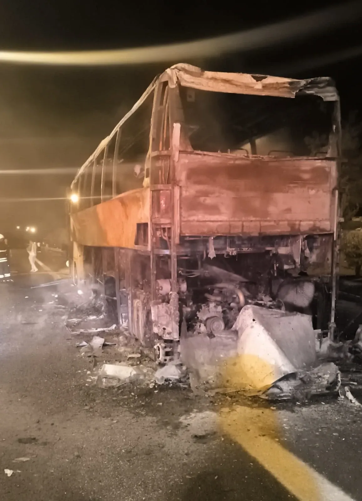 ASAYİŞ
Adana’da yolcu otobüsünde yangın: Araç küle döndü! ASAYİŞ
Adana’da yolcu otobüsünde yangın: Araç küle döndü!