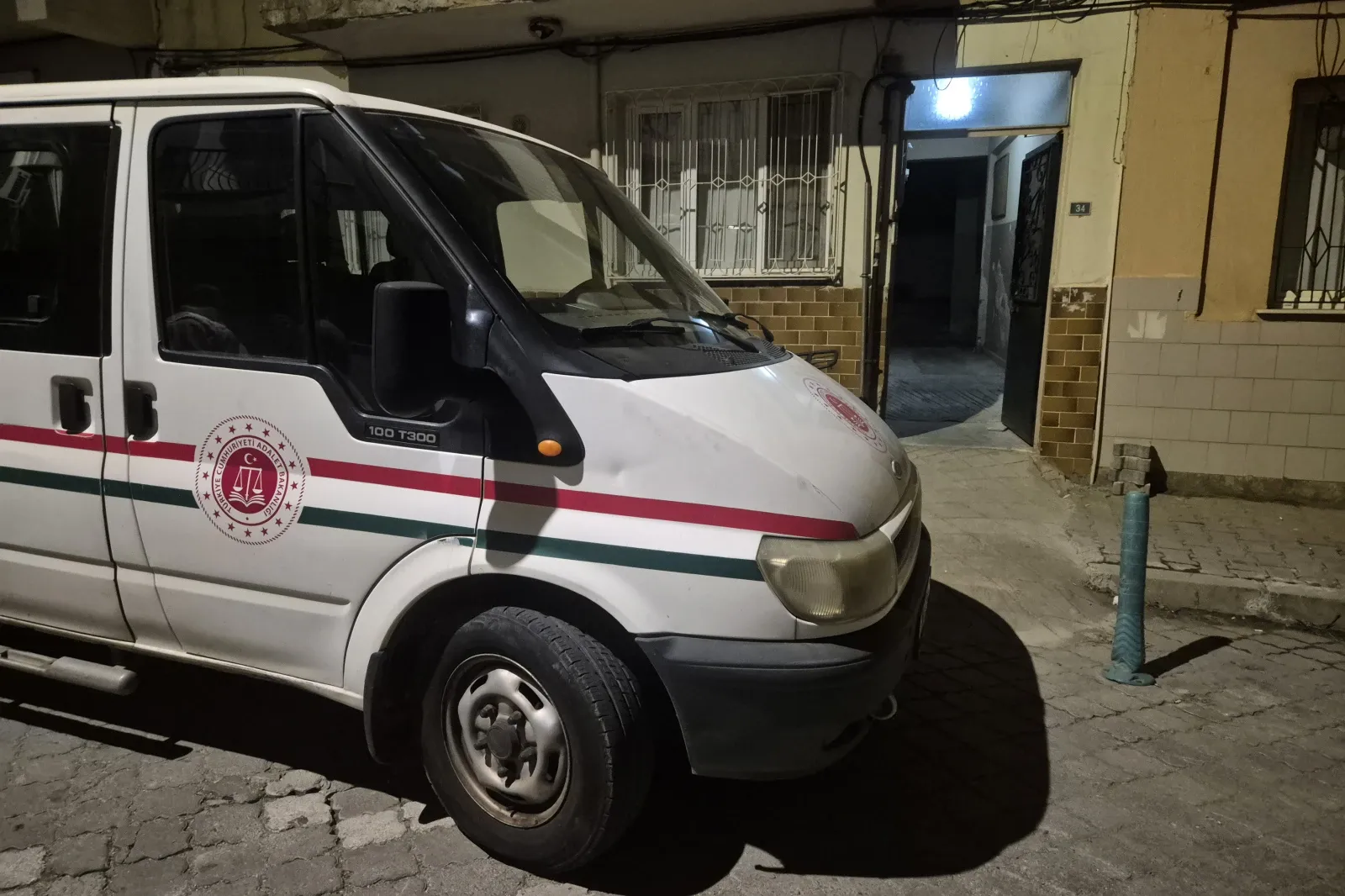 ASAYİŞ
Manisa'da kadın cinayeti! Eşi tarafından av tüfeğiyle vurulan kadın öldü ASAYİŞ
Manisa'da kadın cinayeti! Eşi tarafından av tüfeğiyle vurulan kadın öldü