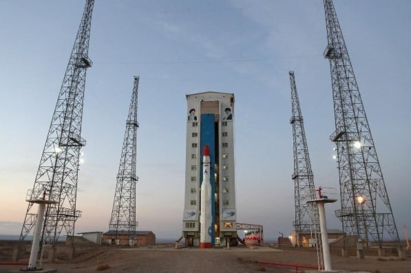 İran, Çabahar üssünden ilk uzay roketini fırlatmaya hazırlanıyor İran, Çabahar üssünden ilk uzay roketini fırlatmaya hazırlanıyor