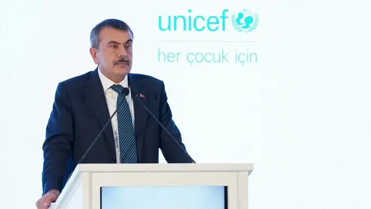 Öğretmenlere Dijital Okuryazarlık Eğitimi Öğretmenlere Dijital Okuryazarlık Eğitimi