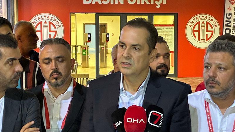 Hesap.com Antalyaspor Başkanı Rıza Perçin: Emre hoca ile devam edeceğiz Hesap.com Antalyaspor Başkanı Rıza Perçin: Emre hoca ile devam edeceğiz