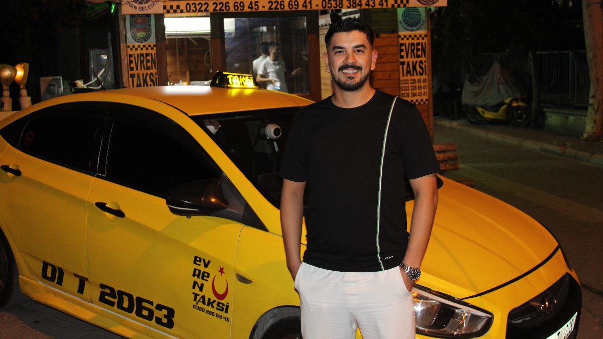 Adana’da bir bebek hastaneye doğru ilerleyen taksinin içinde doğdu Adana’da bir bebek hastaneye doğru ilerleyen taksinin içinde doğdu