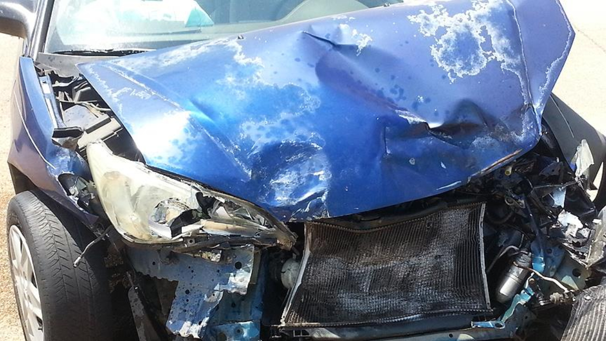 Hasarlı araçların şasi numaralarıyla dolandırıcılık yapan 10 şüpheli tutuklandı Hasarlı araçların şasi numaralarıyla dolandırıcılık yapan 10 şüpheli tutuklandı