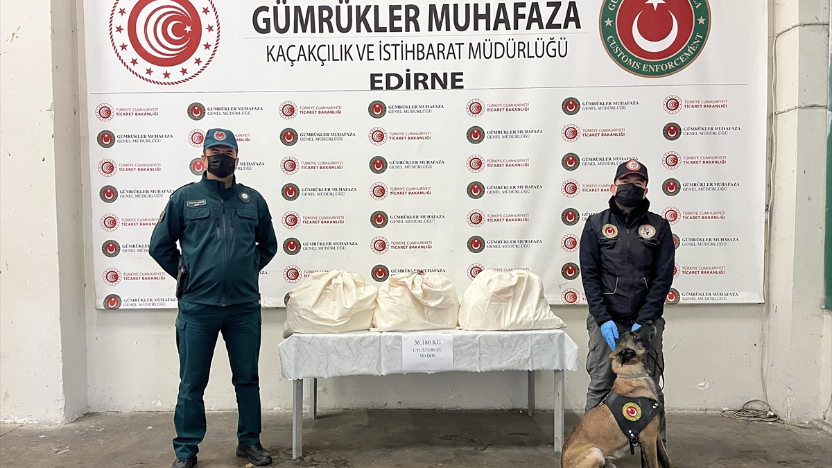 Edirne Kapıkule Sınır Kapısı’nda 36 Kilo Uyuşturucu Ele Edirne Kapıkule Sınır Kapısı’nda 36 Kilo Uyuşturucu Ele