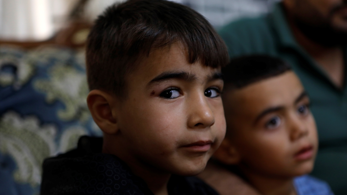 İsrail Askerleri, El-Halil’de İki Çocuğu Darbetti İsrail Askerleri, El-Halil’de İki Çocuğu Darbetti