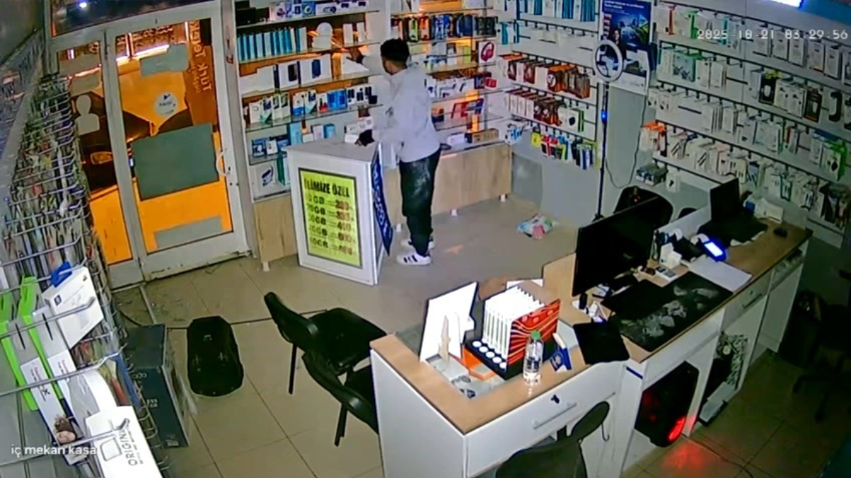 Elazığ’da Hırsızlık Olayı: Telefoncudan Elektronik Eşyalar
