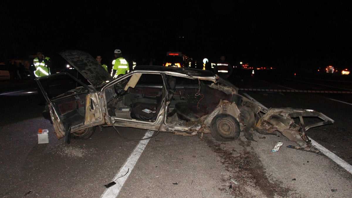 Çankırı’da trafik kazası: 1 ölü, 3 yaralı Çankırı’da trafik kazası: 1 ölü, 3 yaralı