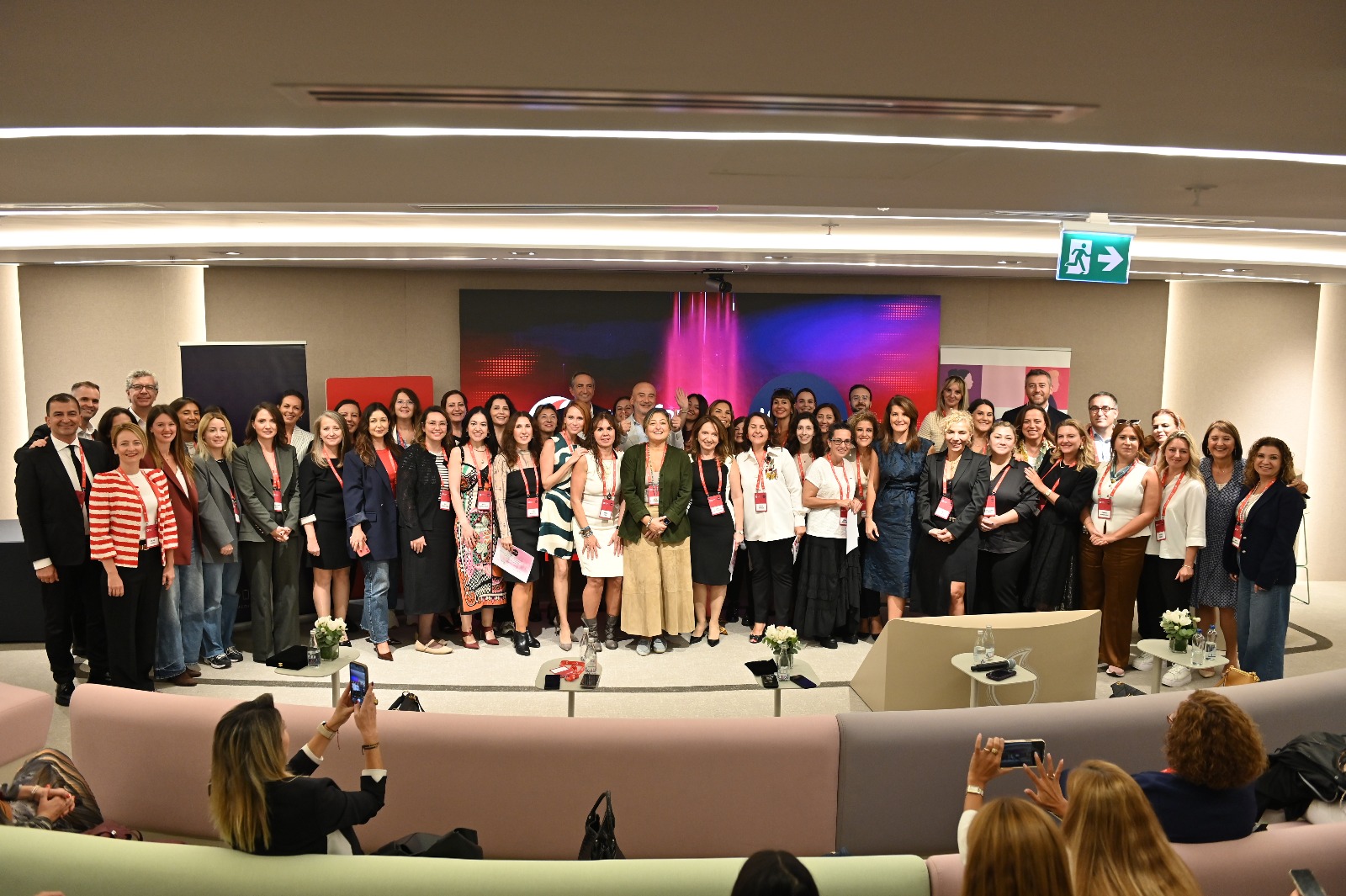 YenidenBiz’den İş dünyasına ve gönüllülere teşekkür YenidenBiz’den İş dünyasına ve gönüllülere teşekkür