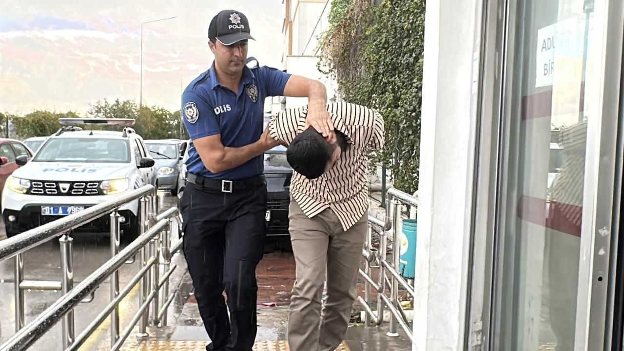 GÜNDEM
İşi bayağı ilerletmişti ama! Çakarlı araçla kendini polis olarak tanıtıp üst araması yapan zanlı tutuklandı GÜNDEM
İşi bayağı ilerletmişti ama! Çakarlı araçla kendini polis olarak tanıtıp üst araması yapan zanlı tutuklandı