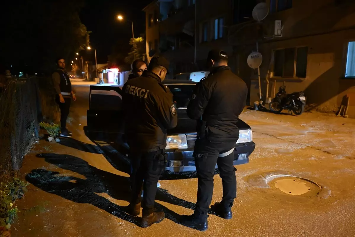 Edirne’de Asayiş ve Trafik Denetimi Gerçekleştirildi Edirne’de Asayiş ve Trafik Denetimi Gerçekleştirildi