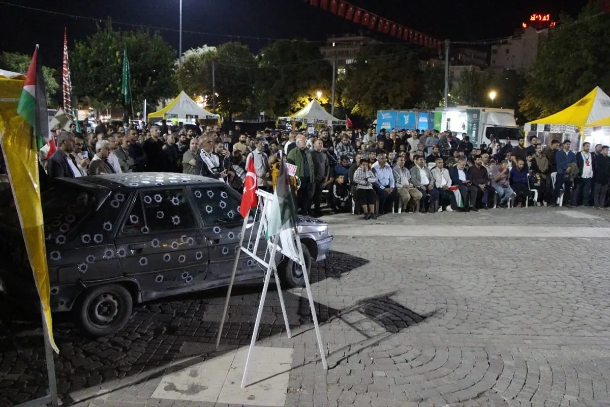 İsrail’in Filoya Saldırısı Türkiye’nin Dört Şehrinde Protesto Edildi İsrail’in Filoya Saldırısı Türkiye’nin Dört Şehrinde Protesto Edildi