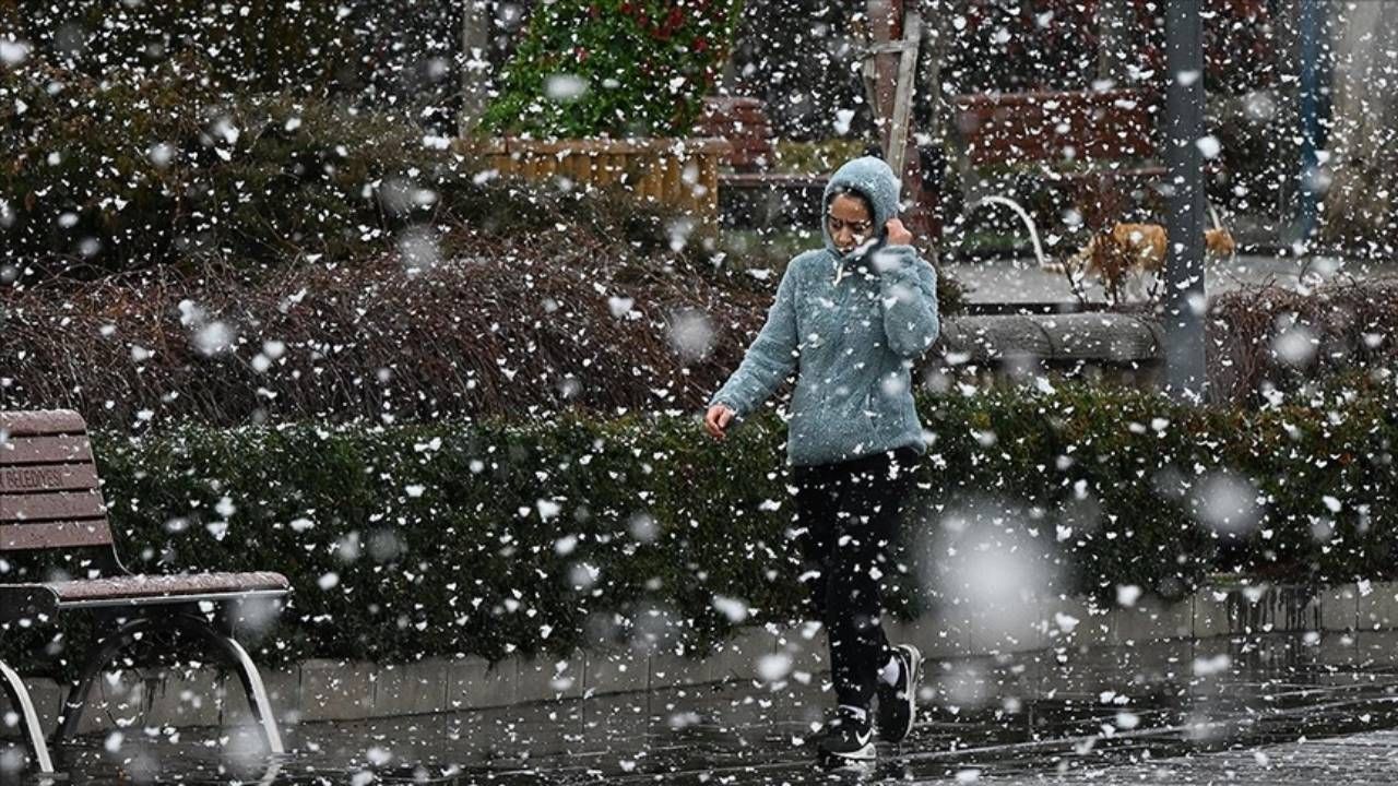 Sarı kod uyarısı: Kuvvetli yağış ve kar bekleniyor Sarı kod uyarısı: Kuvvetli yağış ve kar bekleniyor