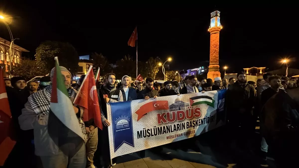 Samsun ve Çorum’da Küresel Sumud Filosu’na Destek Protestosu Samsun ve Çorum’da Küresel Sumud Filosu’na Destek Protestosu