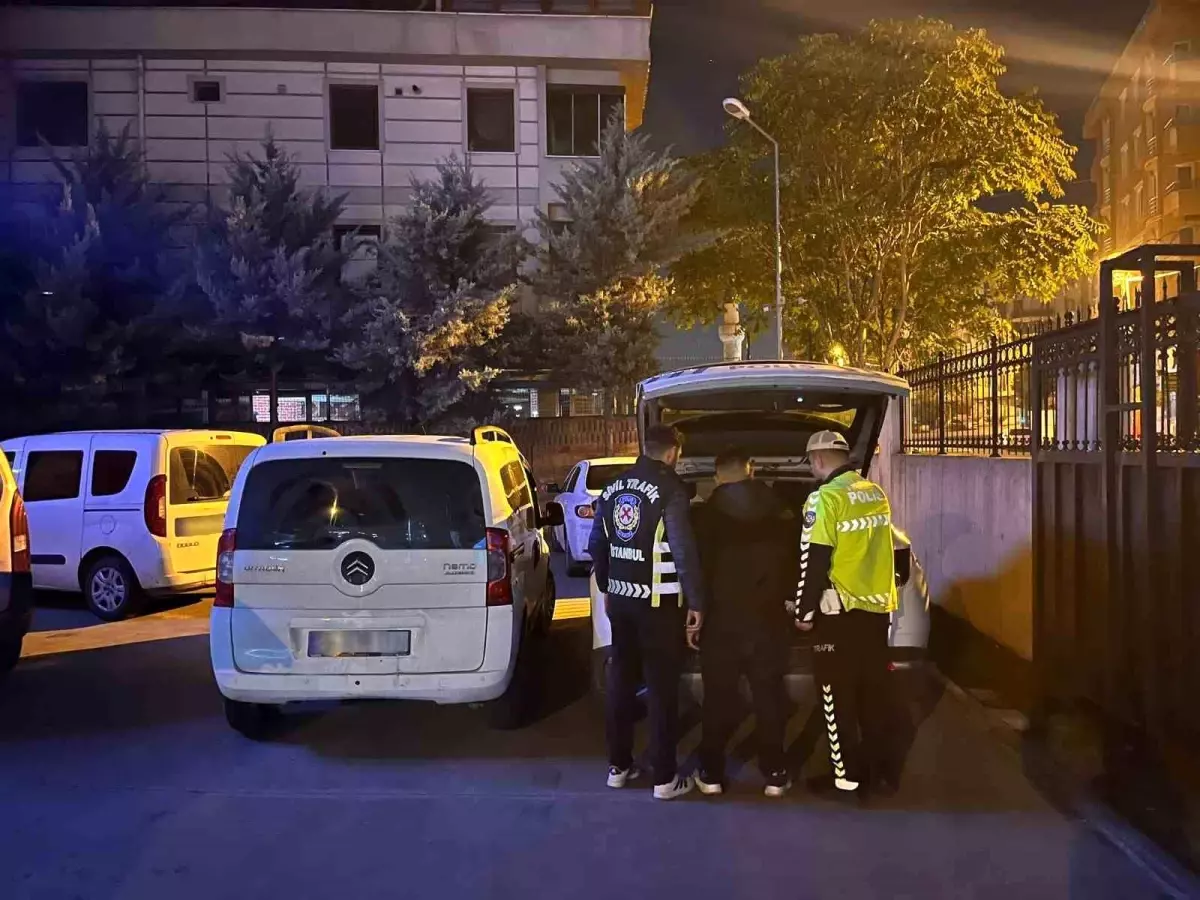 Sancaktepe’de Yol Verme Tartışmasında İki Sürücüye Cezalar