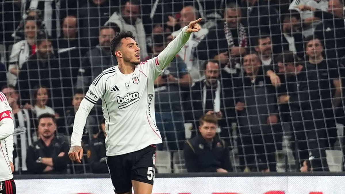 Emirhan Topçu, Fenerbahçe’ye karşı ilk golünü attı Emirhan Topçu, Fenerbahçe’ye karşı ilk golünü attı