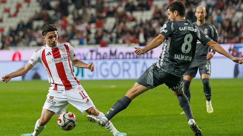 Antalyaspor, Beşiktaş’a 3-1 Mağlup Oldu Antalyaspor, Beşiktaş’a 3-1 Mağlup Oldu