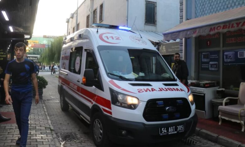 Sakarya’da marketten ürün çalmaya çalışan şahıs yaralandı Sakarya’da marketten ürün çalmaya çalışan şahıs yaralandı