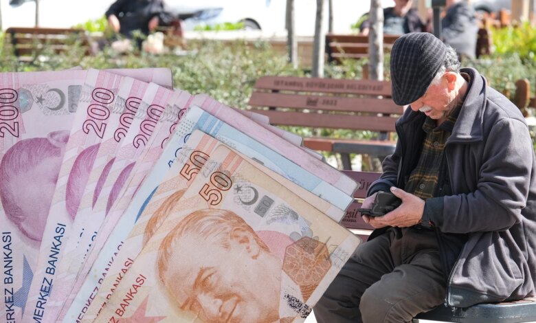 Emekli Çalışanlar İçin SGK’dan Önemli Uyarı Emekli Çalışanlar İçin SGK’dan Önemli Uyarı