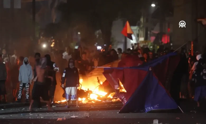 Filipinler’de Yolsuzluk Protestoları Yoğunlaştı Filipinler’de Yolsuzluk Protestoları Yoğunlaştı