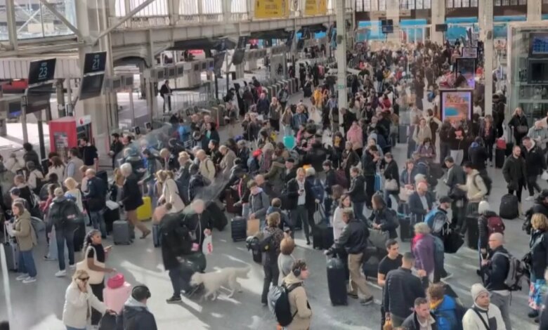 Fransa’da Sinyal Kablolarında Yangın: Hızlı Tren Seferleri