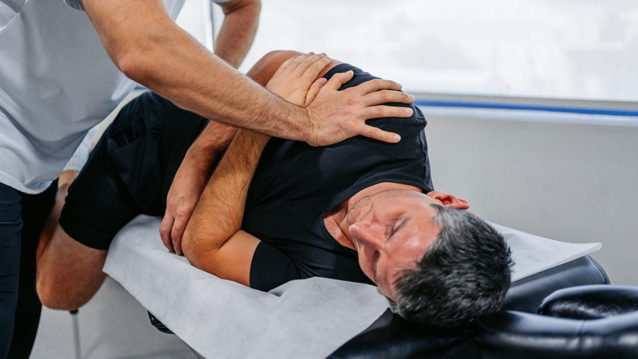 Kayropraktik Uygulamalarla Omurga ve Eklem Ağrıları Yönetimi Kayropraktik Uygulamalarla Omurga ve Eklem Ağrıları Yönetimi