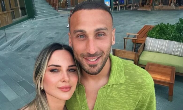 Cenk Tosun, Boşanma İddialarını Kesin Bir Dille Yalanladı